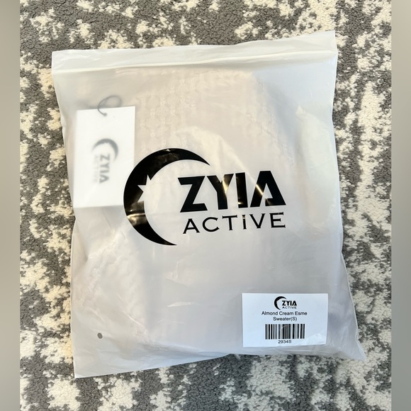 Zyia Almond Cream Esme Sweater - Picture 10 of 10